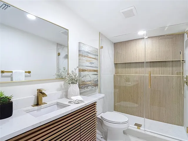 $474,900 | 2402 East 148th Avenue, Lutz, FL 33549