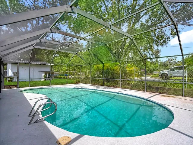 $474,900 | 2402 East 148th Avenue, Lutz, FL 33549
