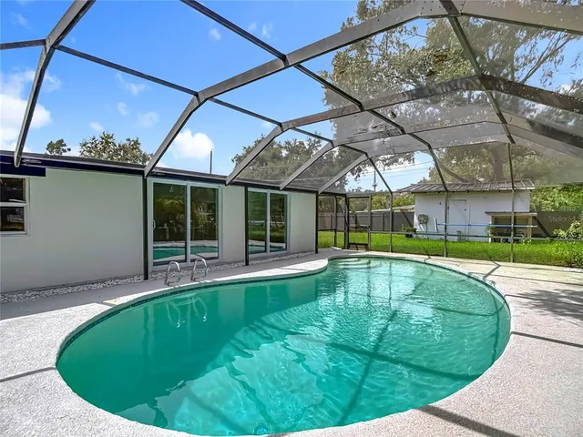 $474,900 | 2402 East 148th Avenue, Lutz, FL 33549