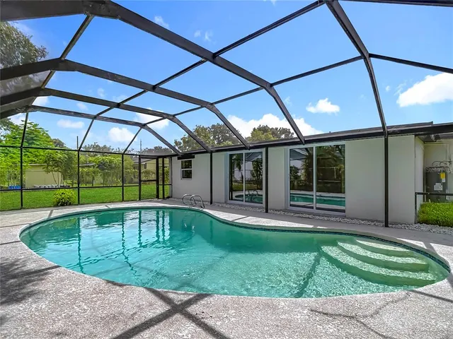 $474,900 | 2402 East 148th Avenue, Lutz, FL 33549