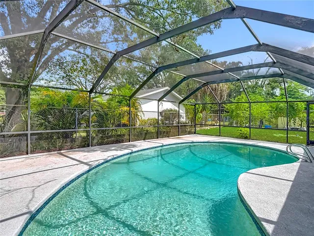 $474,900 | 2402 East 148th Avenue, Lutz, FL 33549