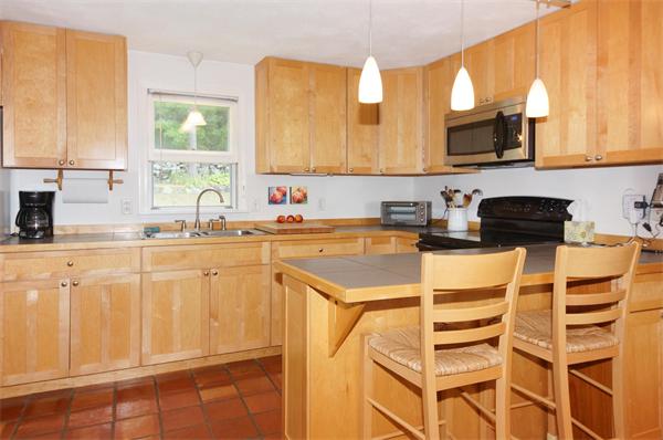 32 Lexington Road Shrewsbury, MA 01545 - Photo 5 of 29 Gallery Image 5