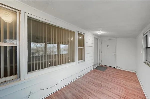 $1,700 | 18335 Sherman Street, Unit 3, Lansing, IL 60438