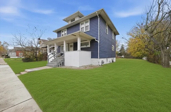 $1,700 | 18335 Sherman Street, Unit 3, Lansing, IL 60438