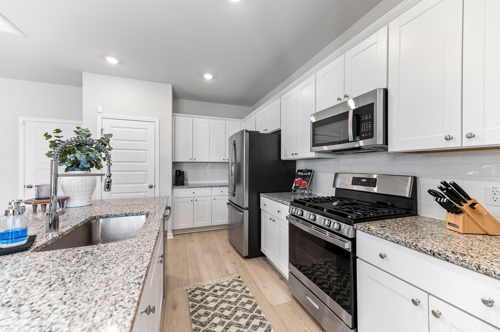 142 Post Mill Drive Summerville, SC 29485 - Photo 14 of 32 142 Post Mill Dr 14 of 32