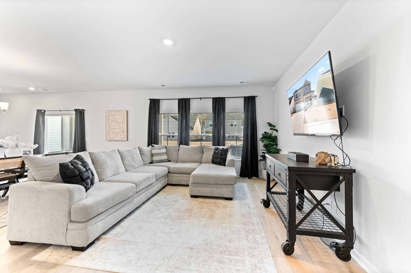 142 Post Mill Drive Summerville, SC 29485 - Photo 5 of 32 142 Post Mill Dr 5 of 32