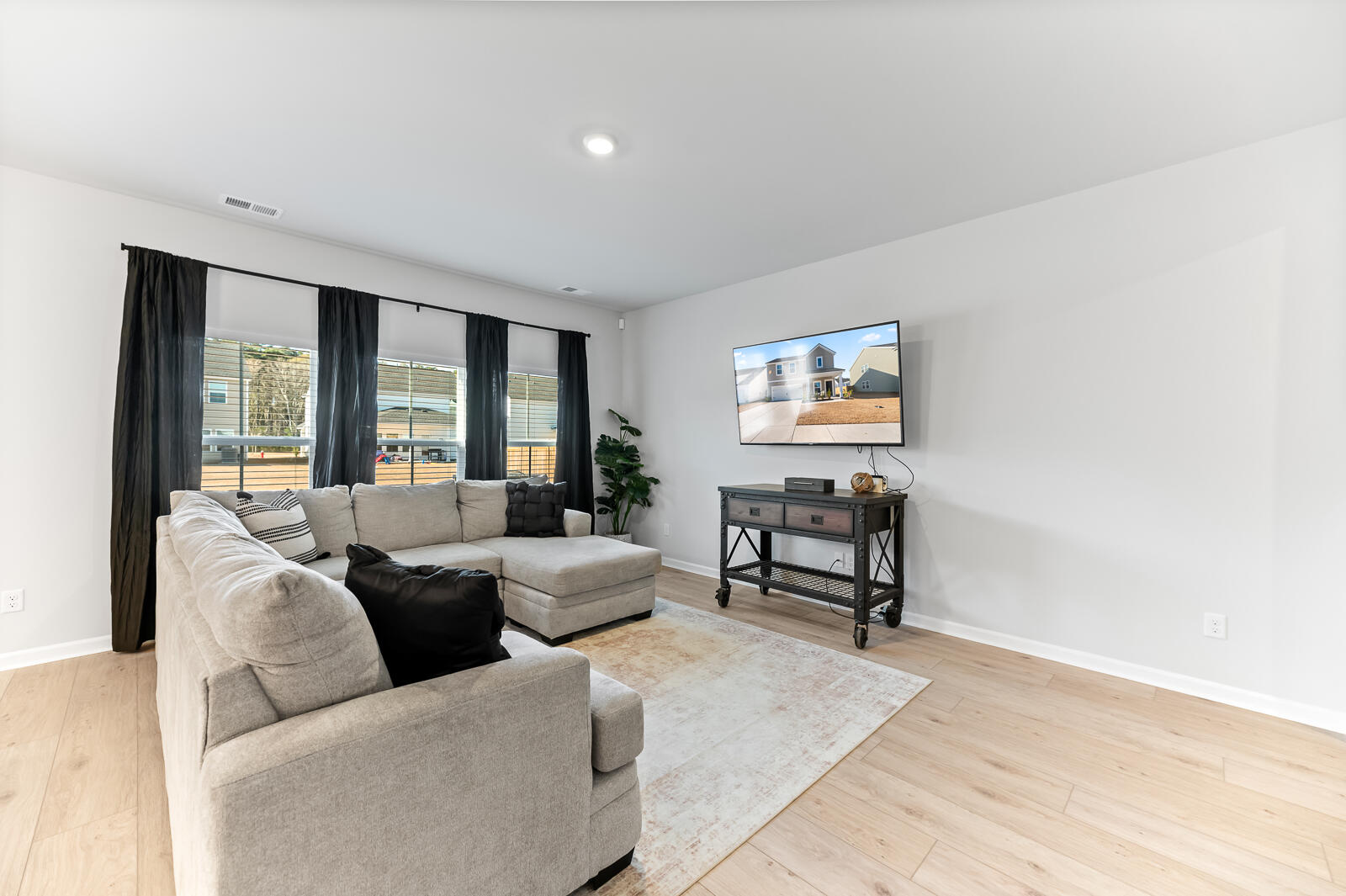 142 Post Mill Drive Summerville, SC 29485 - Photo 6 of 32 142 Post Mill Dr 6 of 32