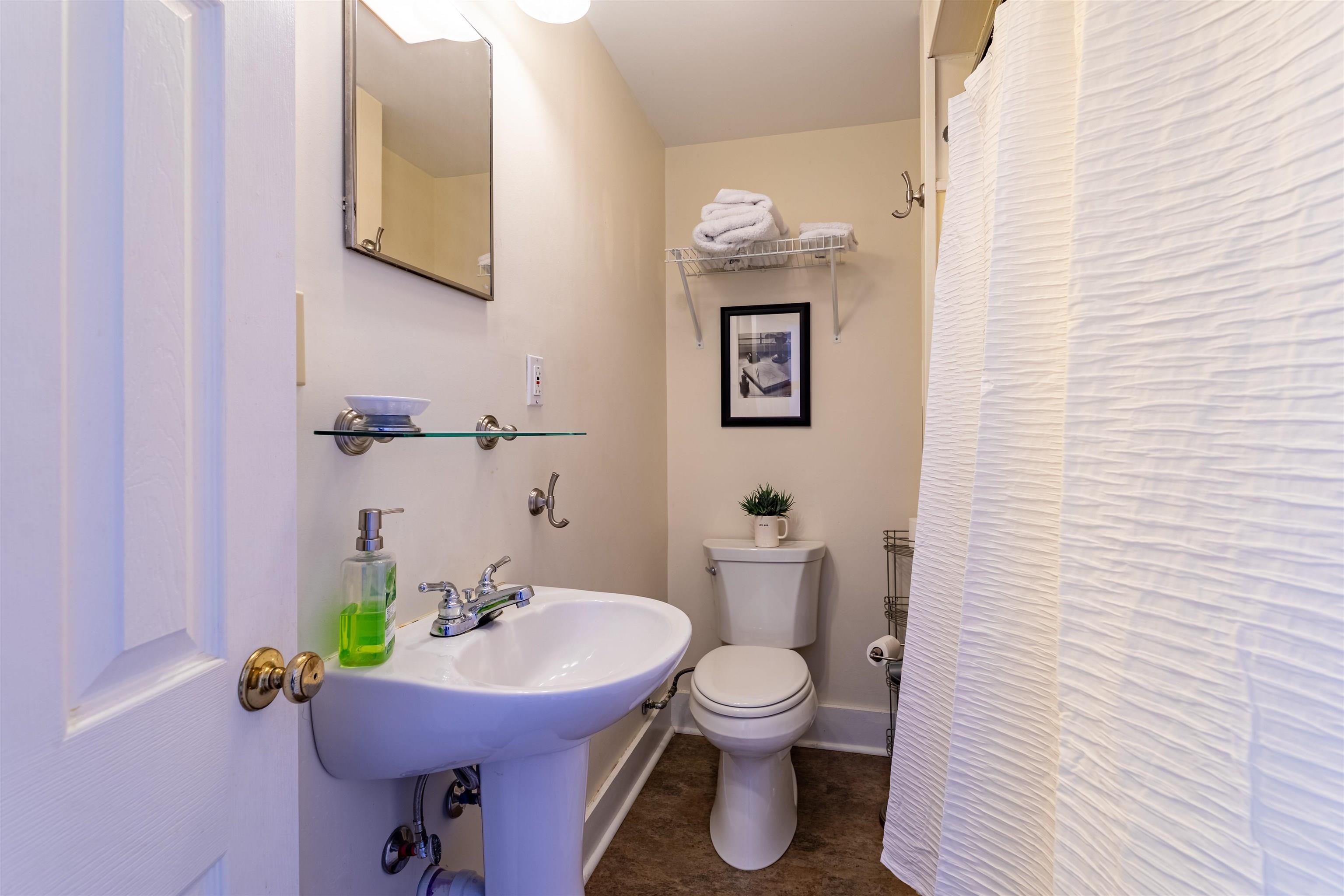 64 State Street Windsor, VT 05089 - Photo 12 of 40