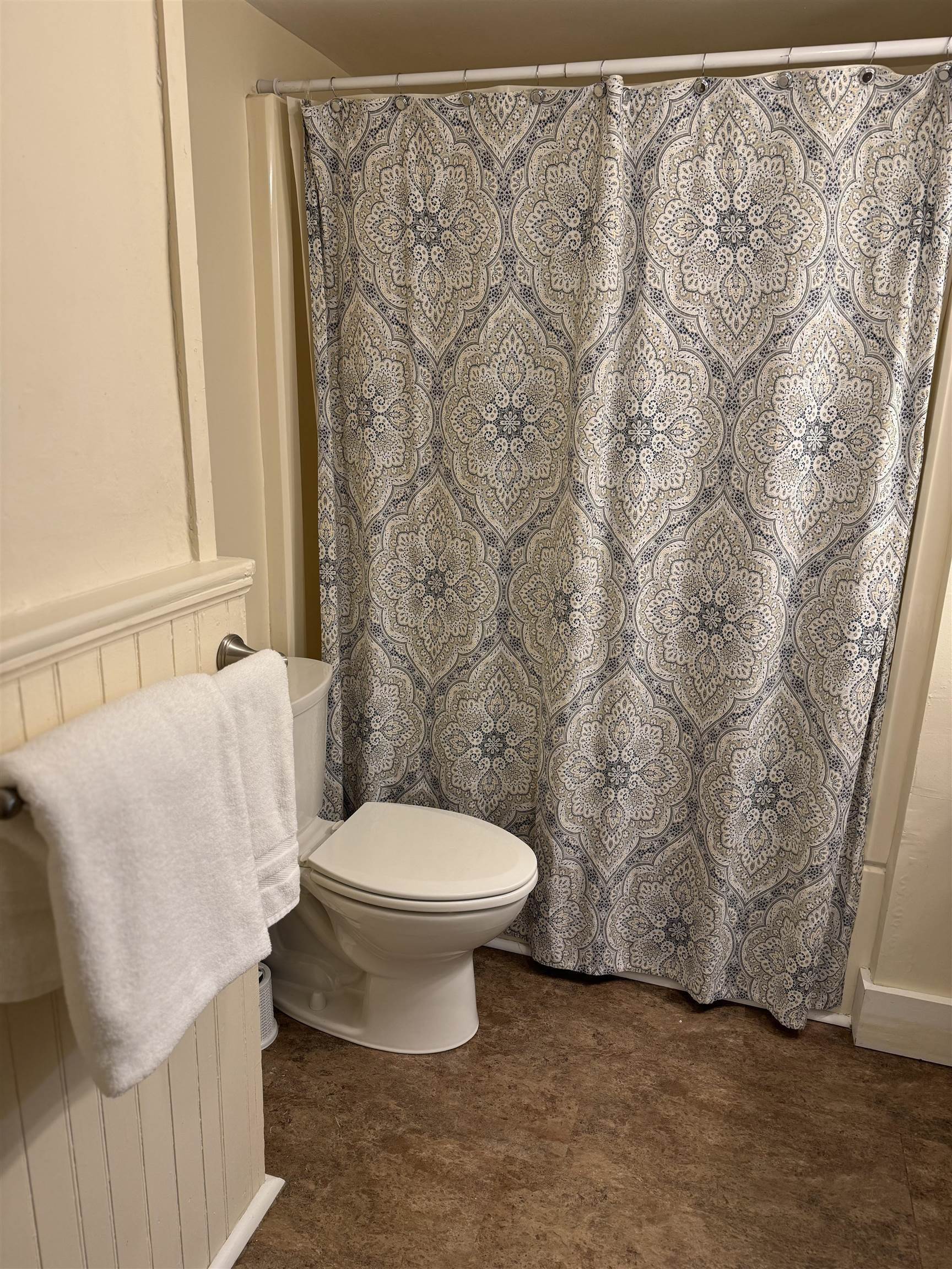 64 State Street Windsor, VT 05089 - Photo 14 of 40