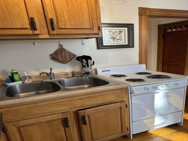 64 State Street Windsor, VT 05089 - Photo 18 of 40