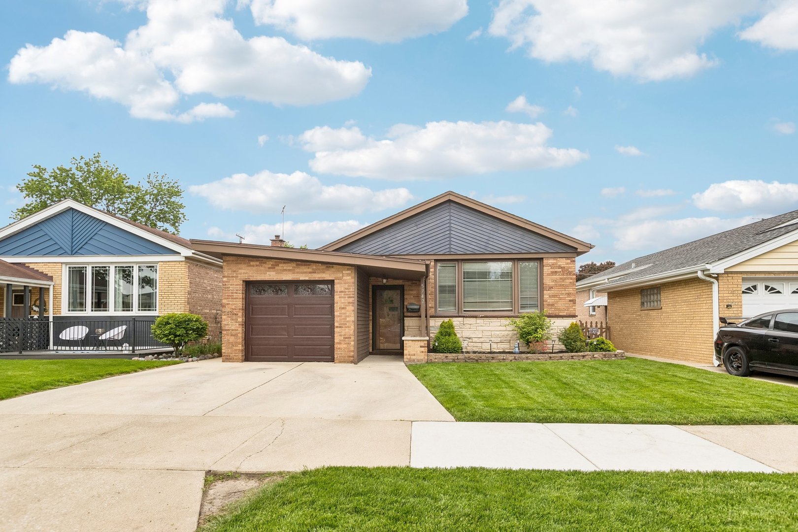 5742 South Rutherford Avenue Chicago, IL 60638 - Photo 2 of 26