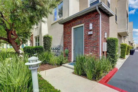 $959,000 | 1 Vantis Drive, Aliso Viejo, CA 92656