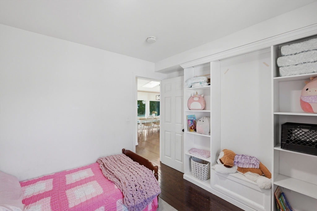 28 Shepard Street Westfield, MA 01085 - Photo 19 of 37