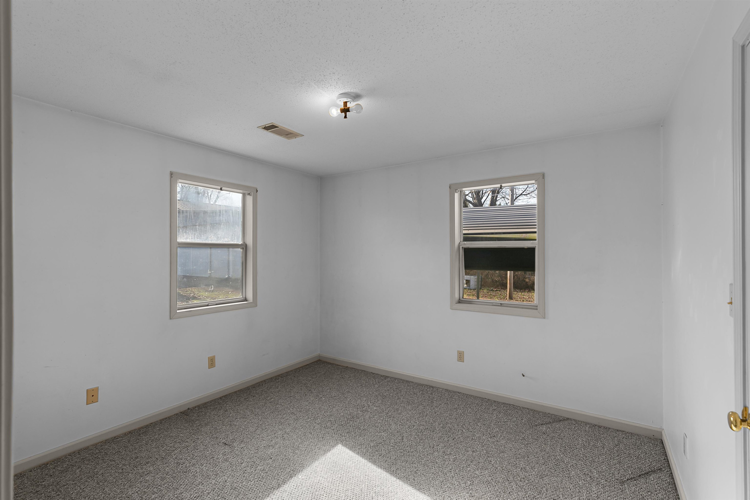 29 Baseline Road Dyer, TN 38330 - Photo 19 of 20 an empty room with a window