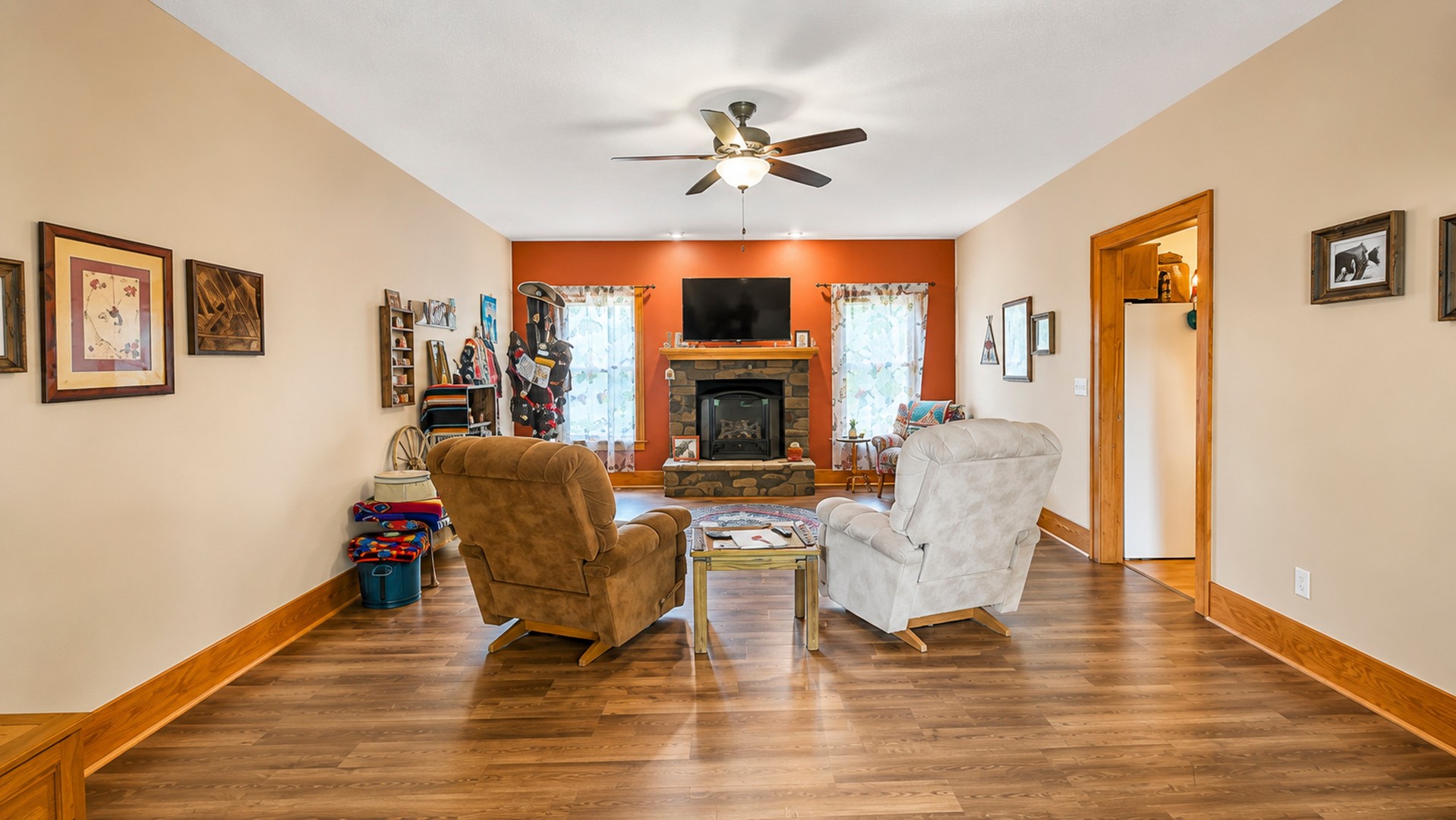 11726 Cardinal Road Dewitt, IL 61735 - Photo 21 of 34 Gallery Image 21