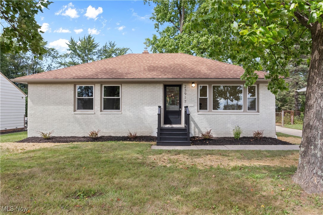 23917 Emery Road Warrensville Heights, OH 44128 - Photo 1 of 44