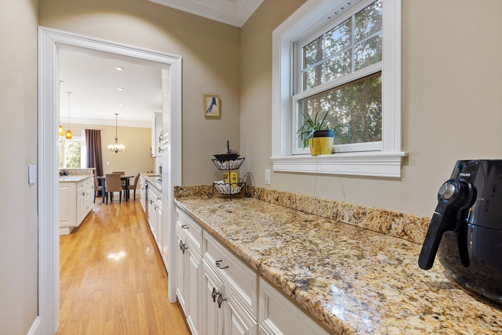 7 Middleby Road Lexington, MA 02421 - Photo 11 of 42