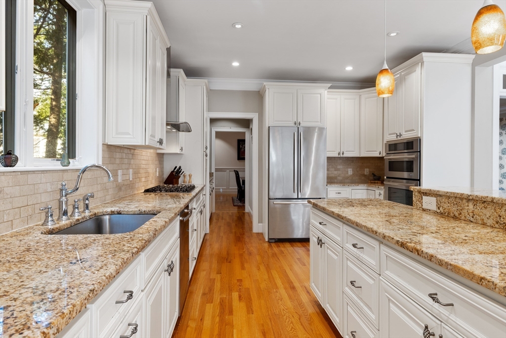 7 Middleby Road Lexington, MA 02421 - Photo 8 of 42