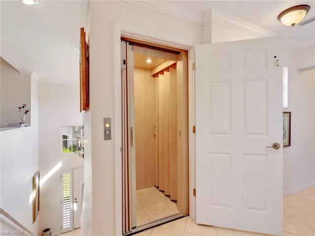 $750,000 | 5893 3 Iron Drive, Unit 1604, Naples, FL 34110