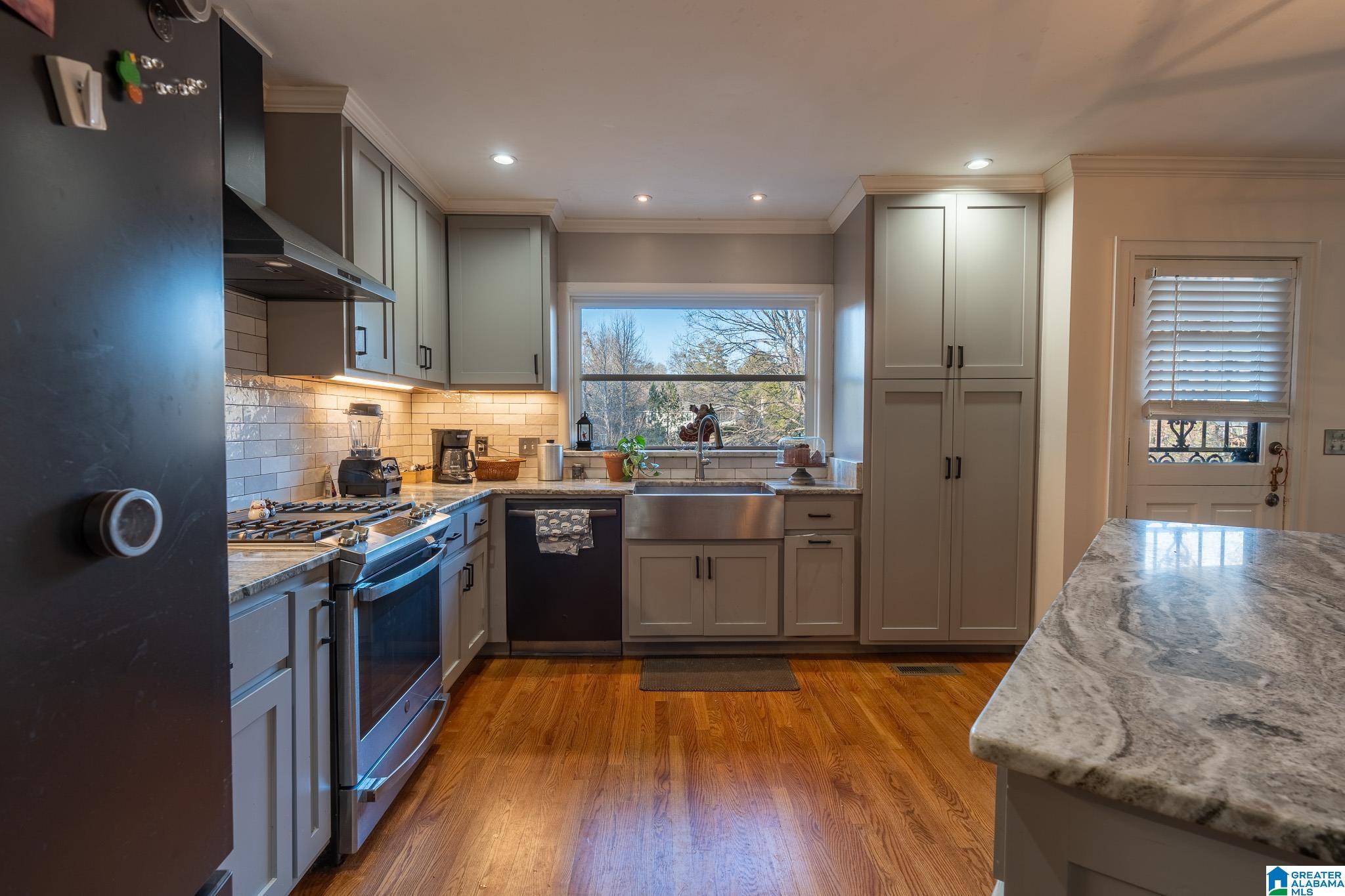 3313 Ridgely Drive Birmingham, AL 35243 - Photo 8 of 23