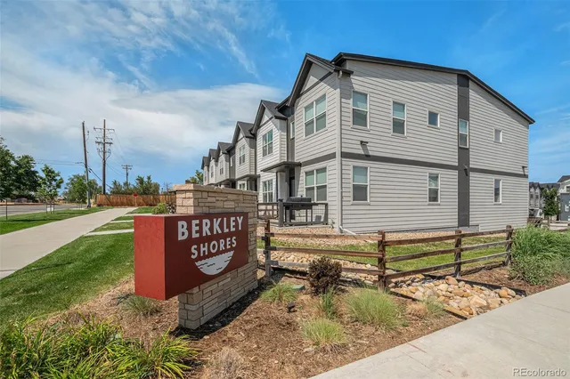 $2,700 | 3435 West 63rd Avenue, Denver, CO 80221