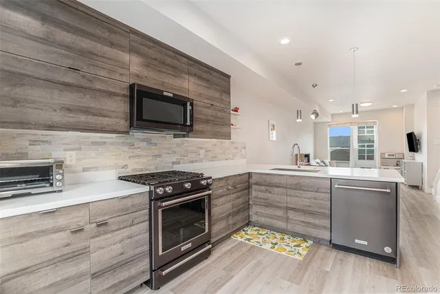 $2,700 | 3435 West 63rd Avenue, Denver, CO 80221