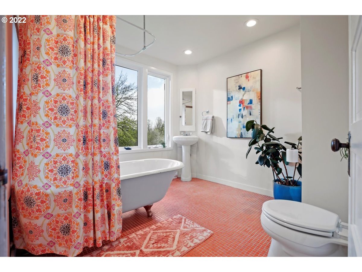 10316 Northwest Thompson Road Portland, OR 97229 - Photo 14 of 32 Gallery Image 14