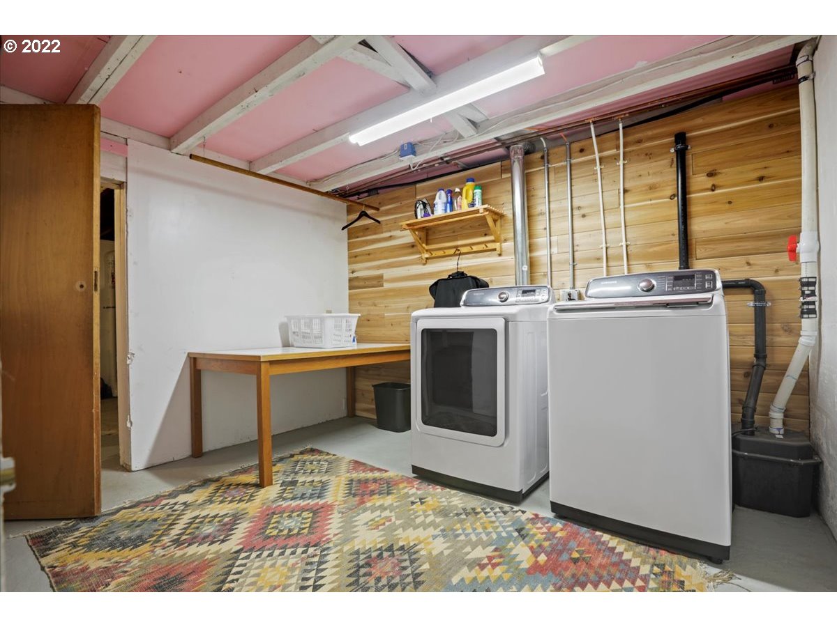 10316 Northwest Thompson Road Portland, OR 97229 - Photo 23 of 32 Gallery Image 23