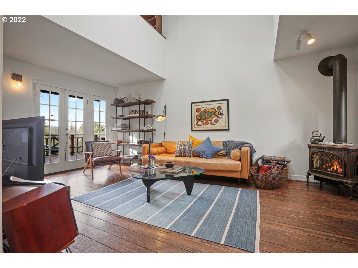 10316 Northwest Thompson Road Portland, OR 97229 - Photo 5 of 32 Gallery Image 5