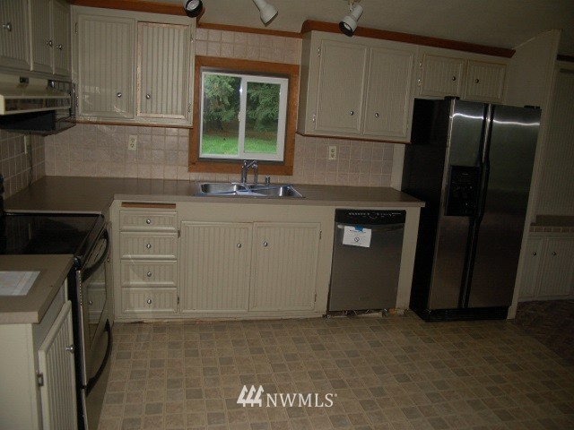 8125 Carl Road Everson, WA 98247 - Photo 8 of 22