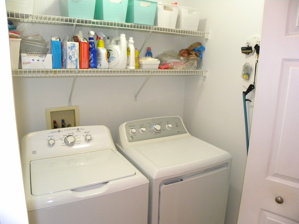 88 Morningview Place Blue Ridge, GA 30513 - Photo 28 of 41 a utility room with dryer and washer