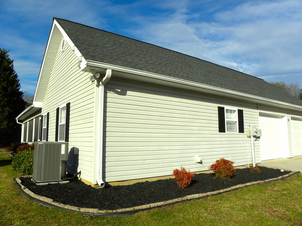 88 Morningview Place Blue Ridge, GA 30513 - Photo 5 of 41 a front view of a house with a yard