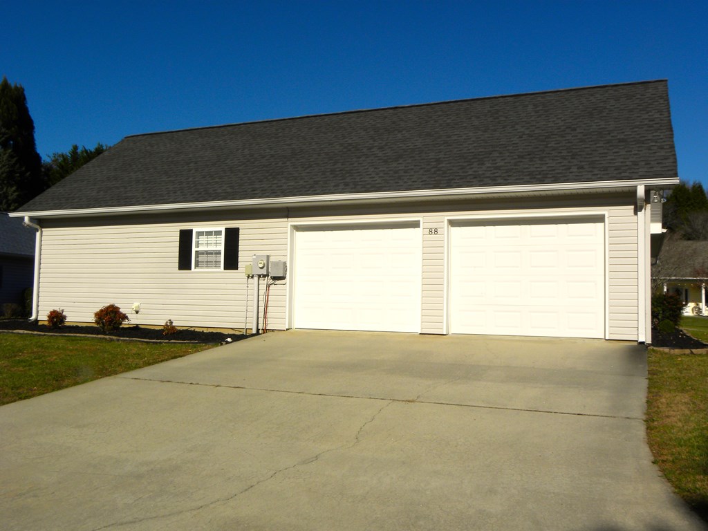 88 Morningview Place Blue Ridge, GA 30513 - Photo 6 of 41 a view of a backyard