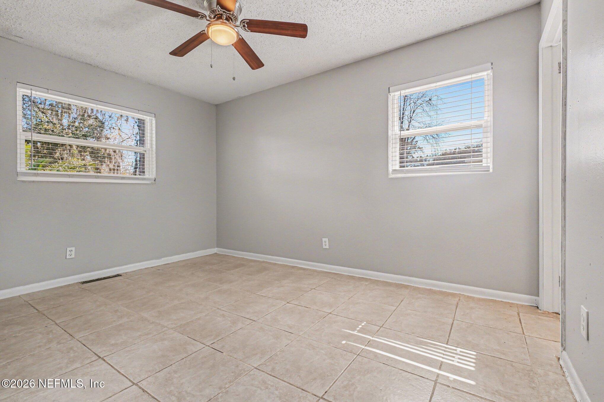 8509 Laurens Road Jacksonville, FL 32208 - Photo 8 of 15 008_file_3080