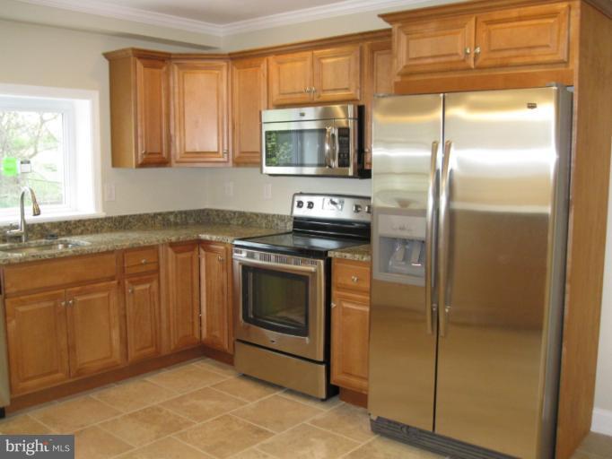 1608 Rosedale Heights Avenue Rosedale, MD 21237 - Photo 16 of 25 Kitchen