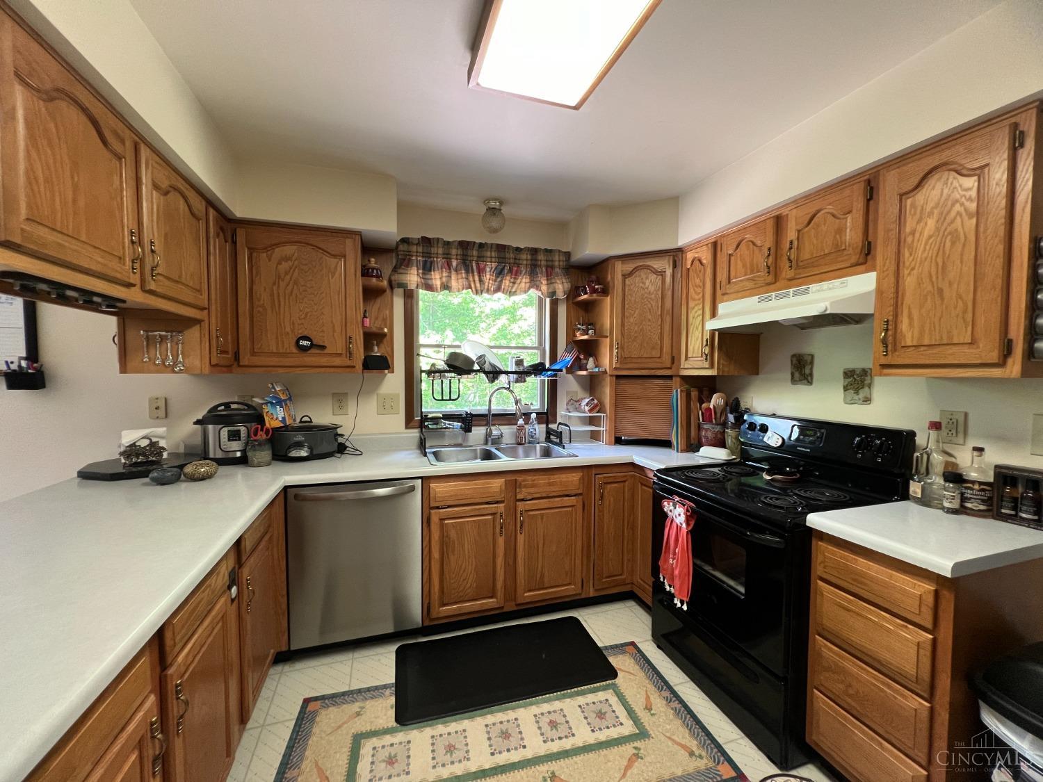 16344 Possum Ridge Road Aurora, IN 47001 - Photo 10 of 36 Gallery Image 10