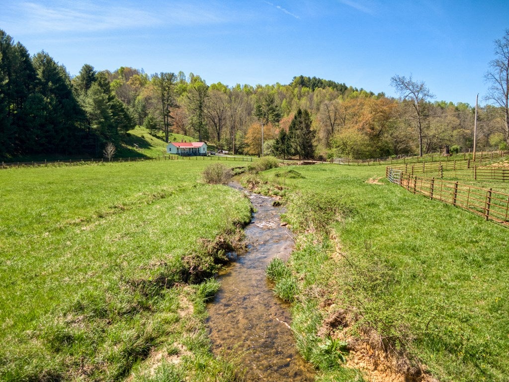 2030 Pipers Gap Road Galax, VA 24333 - Photo 22 of 56 Gallery Image 22