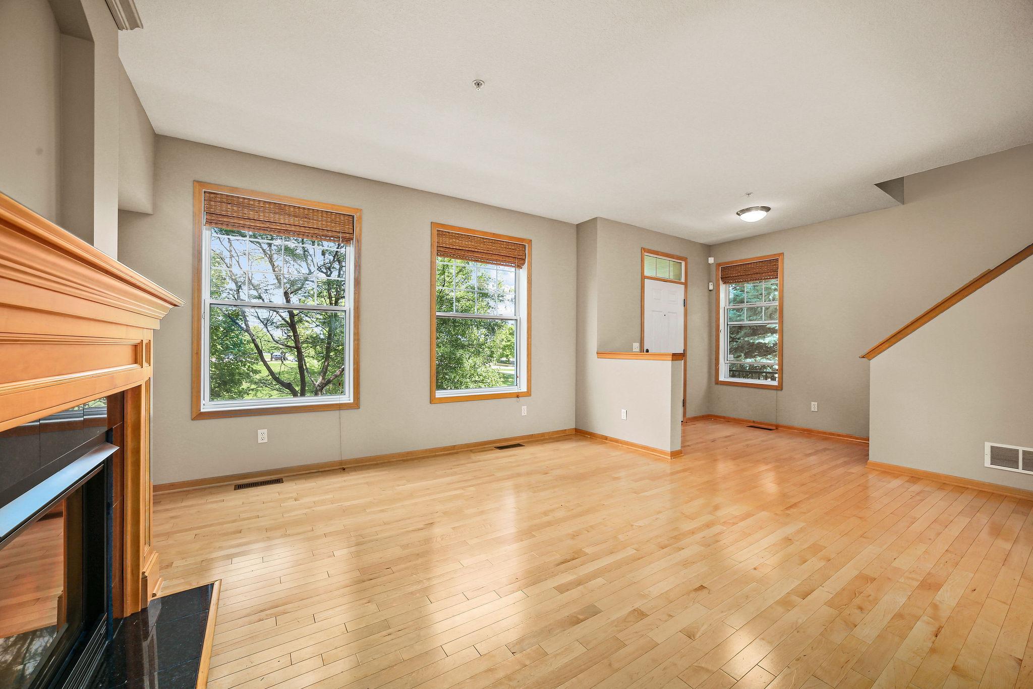 8354 Labont Way Eden Prairie, MN 55344 - Photo 5 of 27 Gallery Image 5
