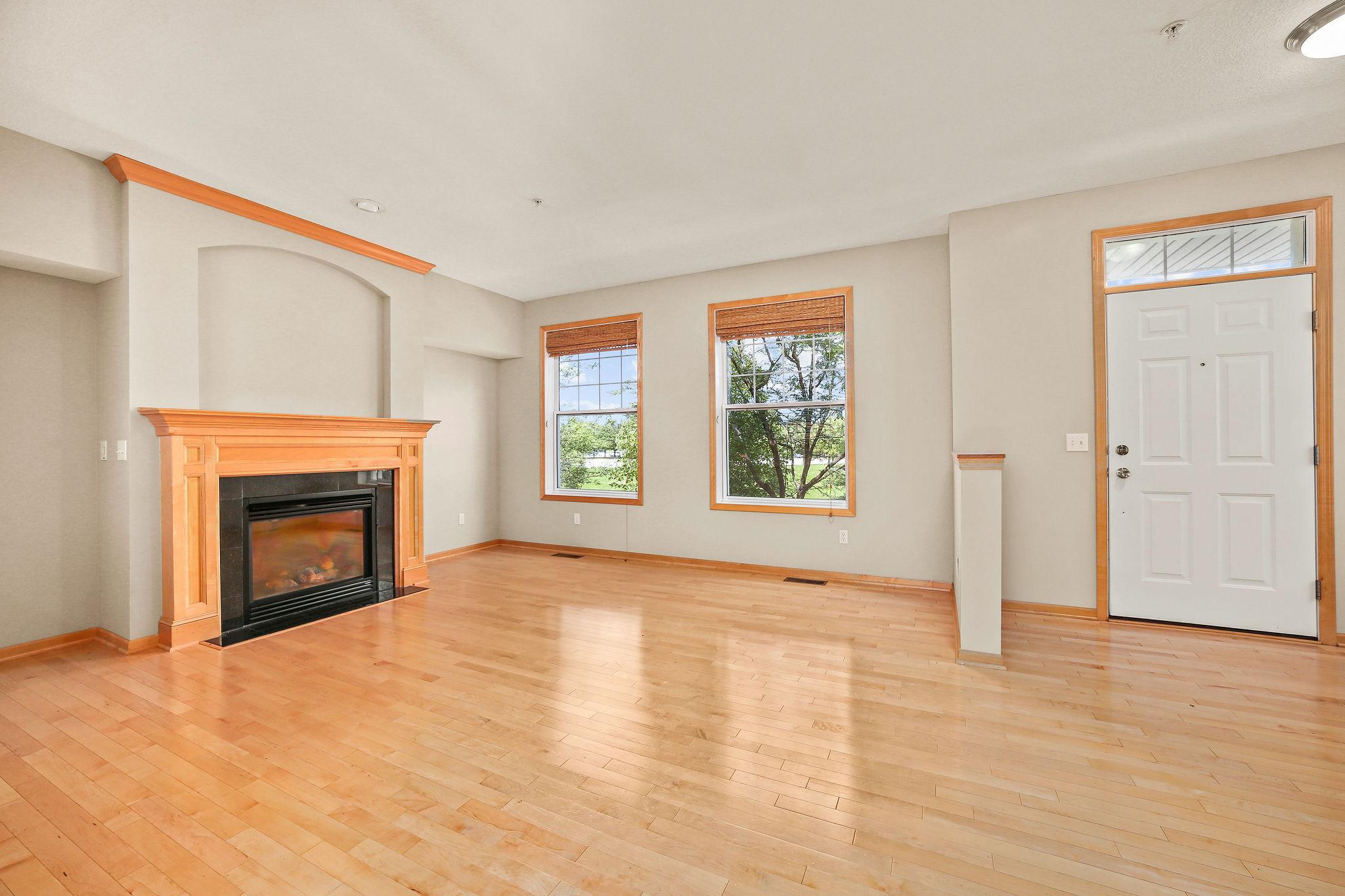 8354 Labont Way Eden Prairie, MN 55344 - Photo 6 of 27 Gallery Image 6