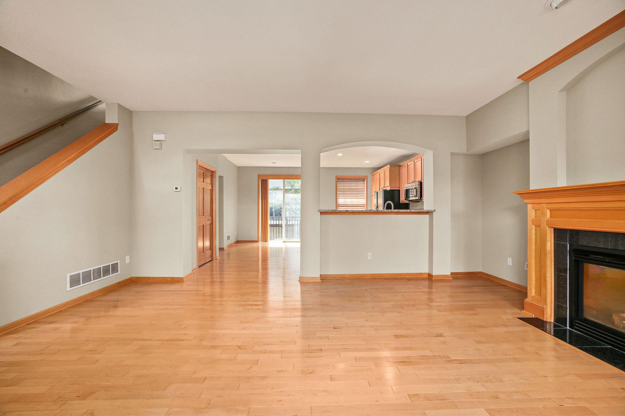 8354 Labont Way Eden Prairie, MN 55344 - Photo 7 of 27 Gallery Image 7