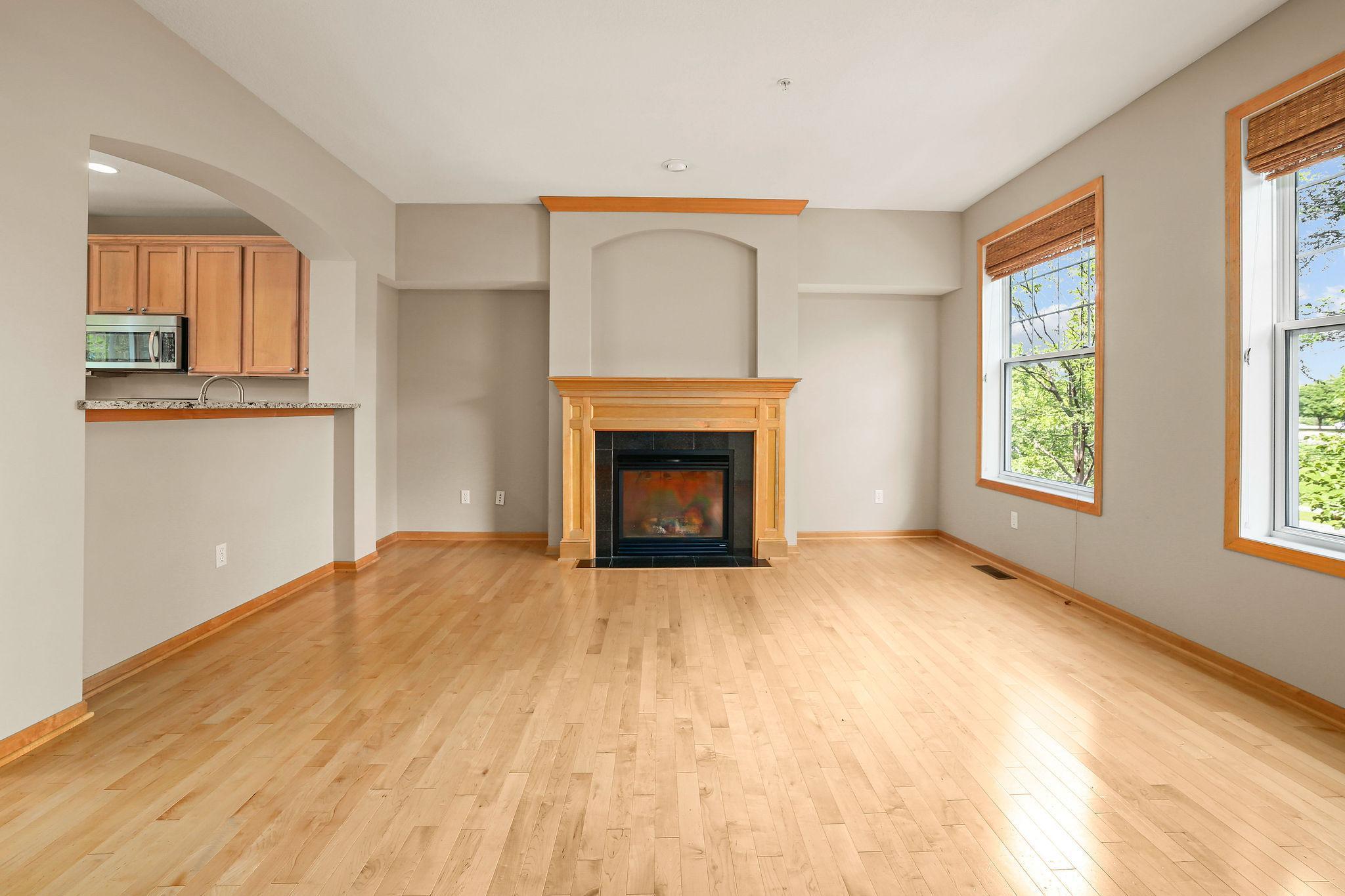 8354 Labont Way Eden Prairie, MN 55344 - Photo 8 of 27 Gallery Image 8