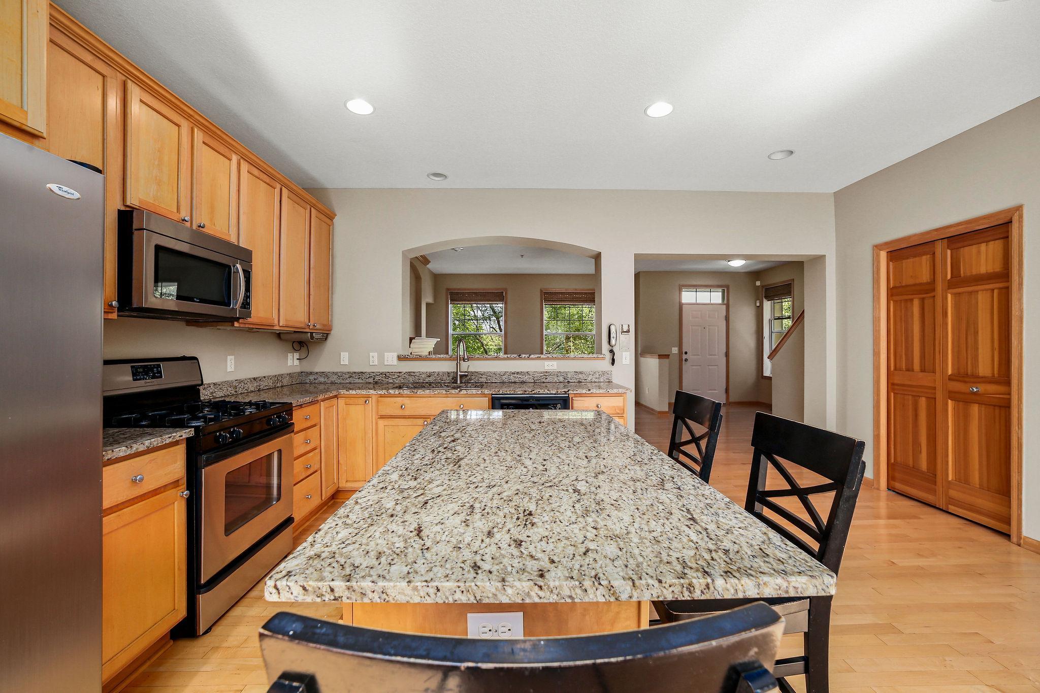 8354 Labont Way Eden Prairie, MN 55344 - Photo 10 of 27 Gallery Image 10