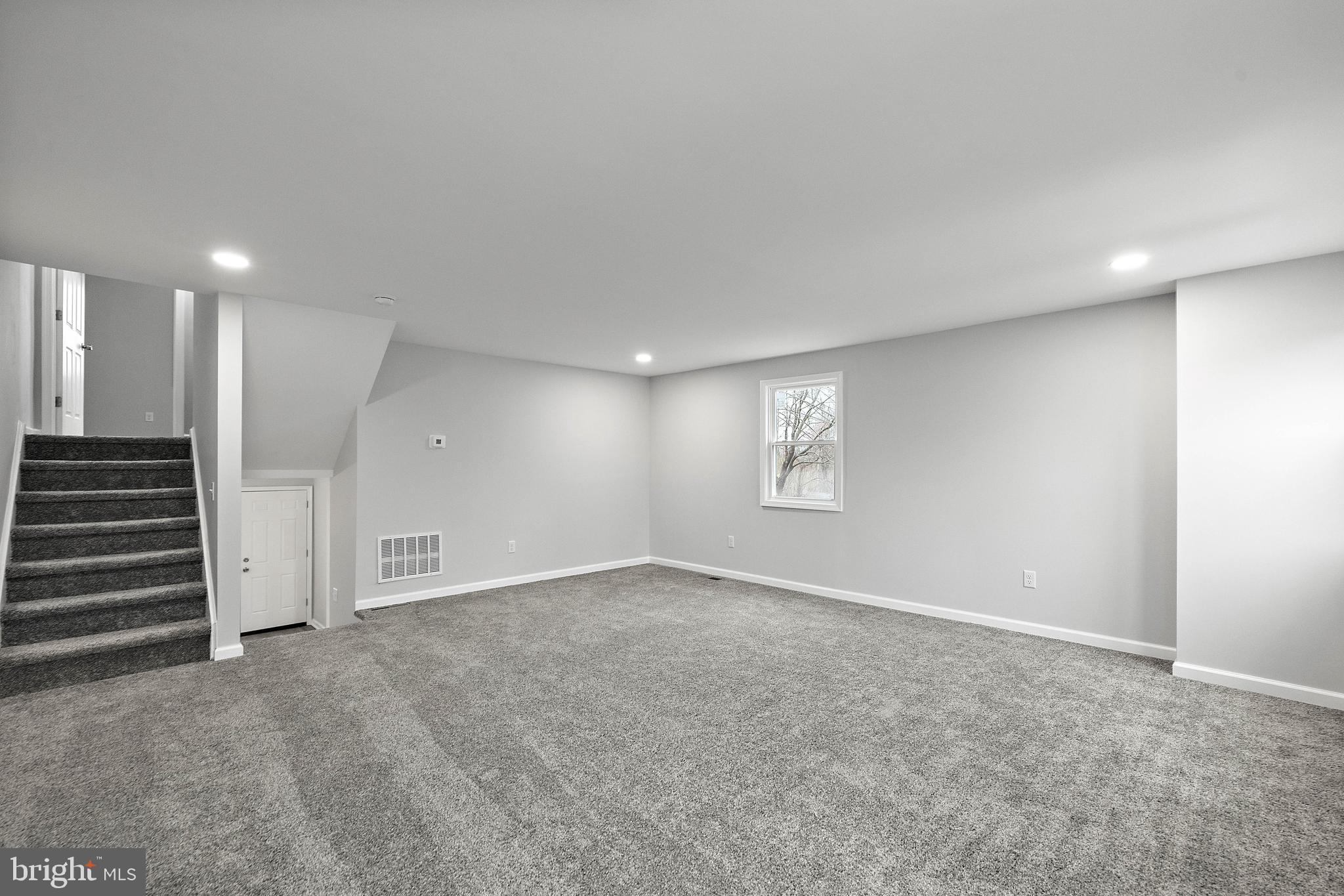 2049 Melson Road Wilmington, DE 19808 - Photo 17 of 24 Living room