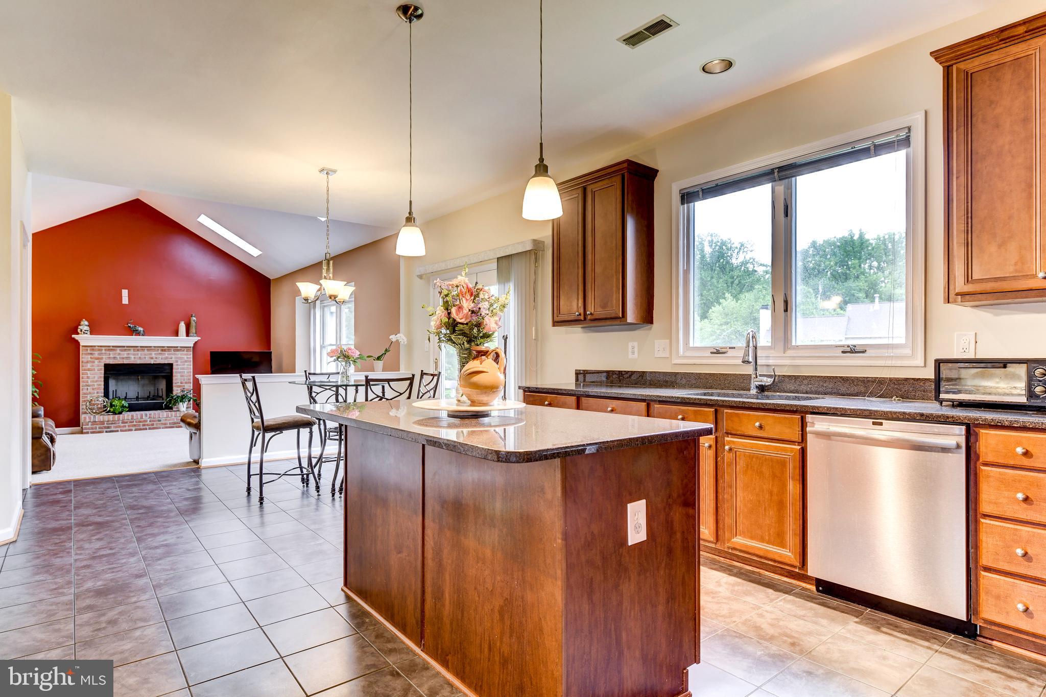 8208 Dry Ridge Road Gaithersburg, MD 20886 - Photo 10 of 41 Kitchen