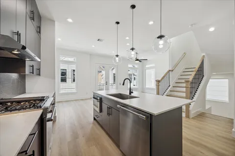 $444,900 | 754 Curtin Street, Houston, TX 77018