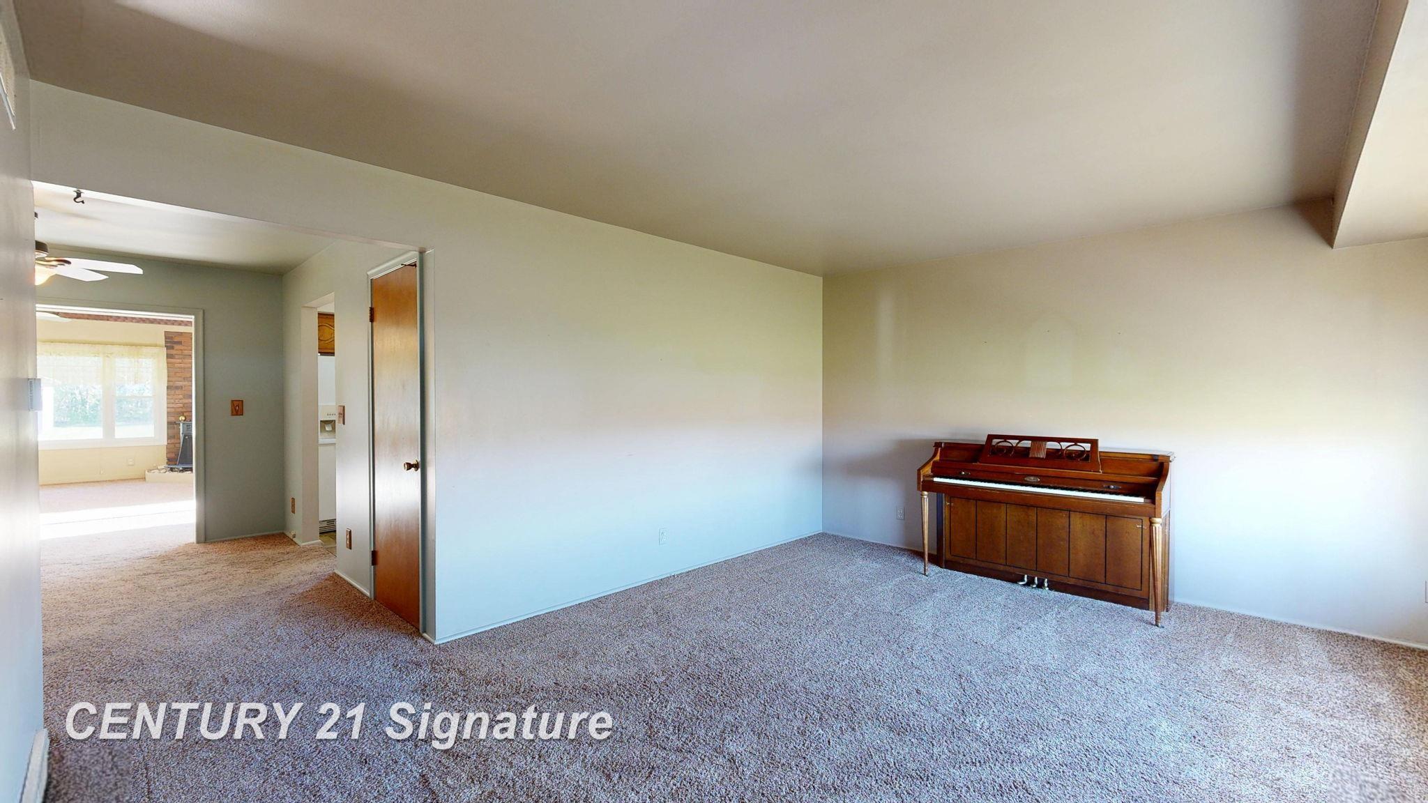 13474 North Linden Road Clio, MI 48420 - Photo 14 of 64 50193516-2fba7188-8b0a-4cf9-bab4-b6225c88818b.JPG
