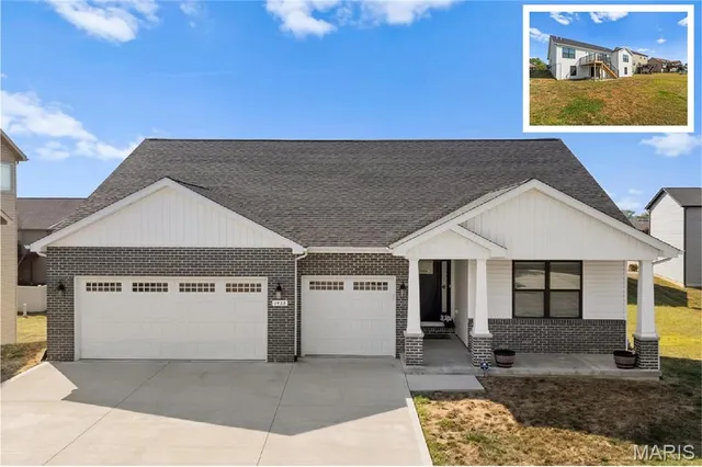 $388,800 | 1433 Victoria Square Court, O'Fallon, IL 62269