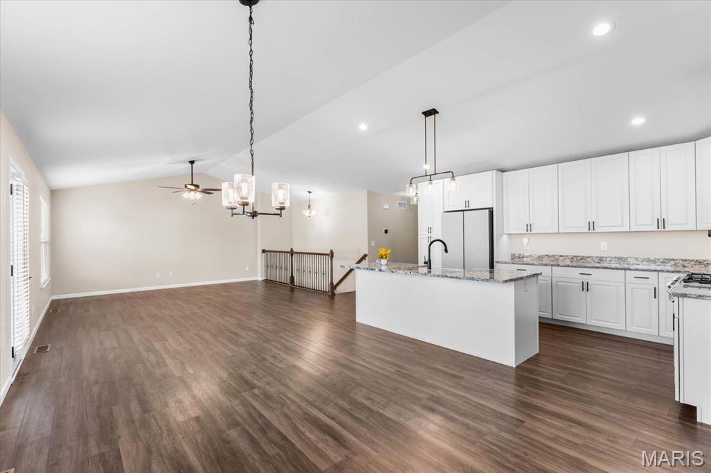 1433 Victoria Square Court O'Fallon, IL 62269 - Photo 11 of 42