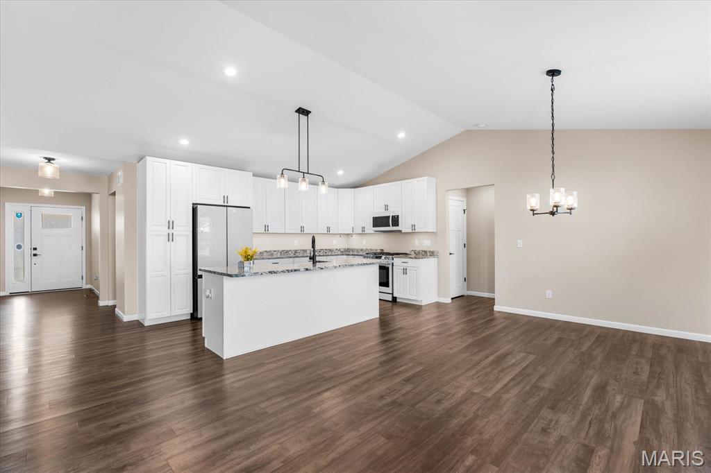 1433 Victoria Square Court O'Fallon, IL 62269 - Photo 5 of 42