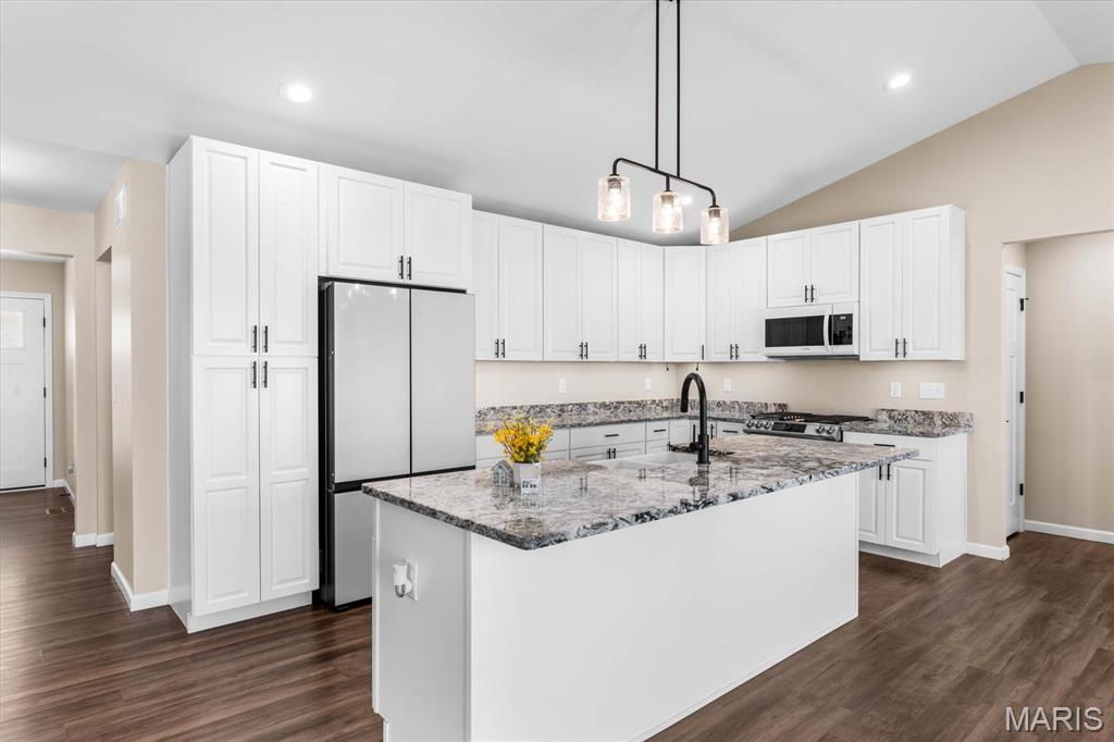 1433 Victoria Square Court O'Fallon, IL 62269 - Photo 7 of 42